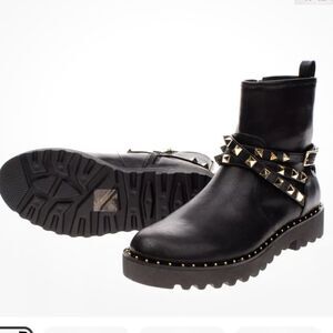 TWINSET Ankle Boots EU 40 UK 7.5 US 9 Crumpled Effect Studded Lug Sole New